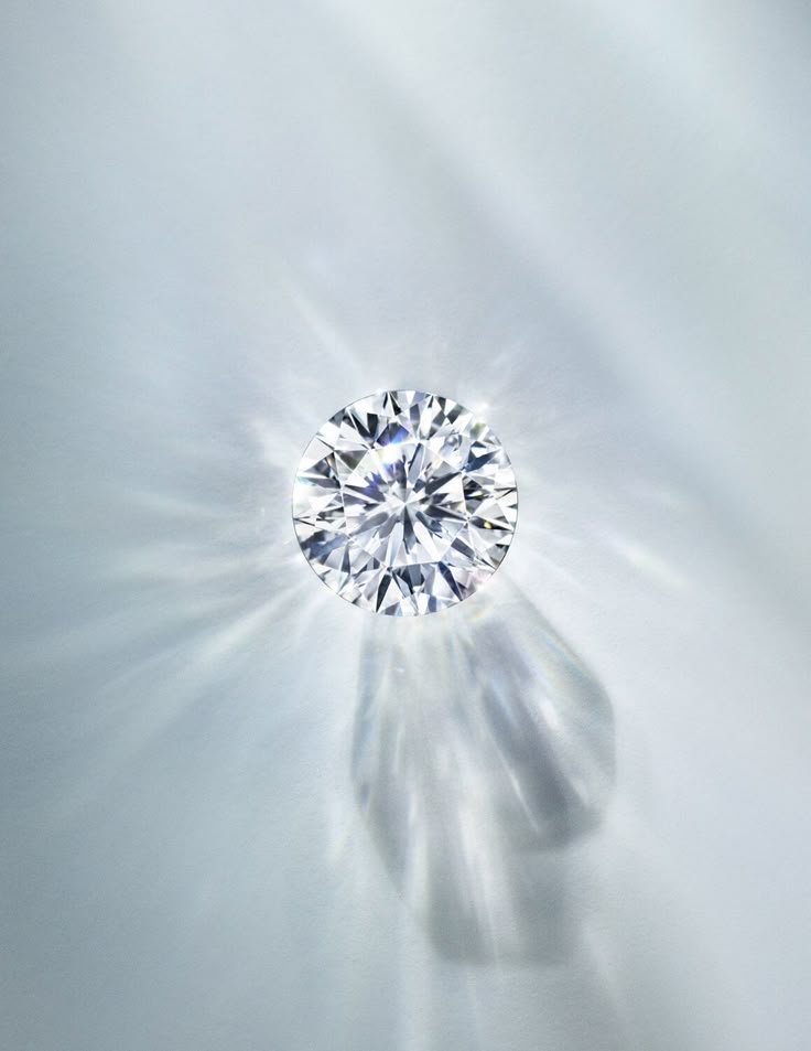 Round brilliant cut diamond